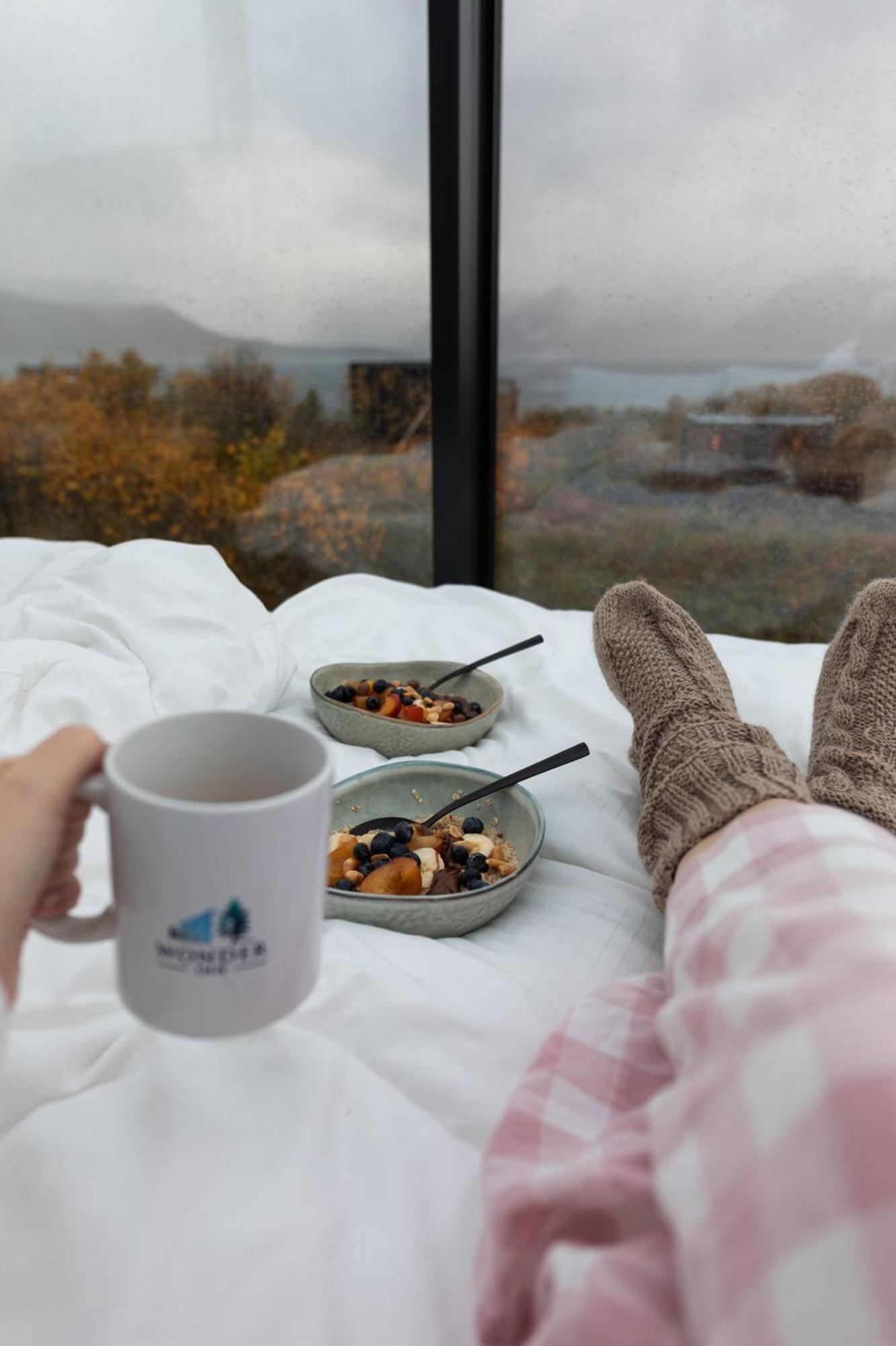 Wonderinn Arctic Utstrand Экстерьер фото