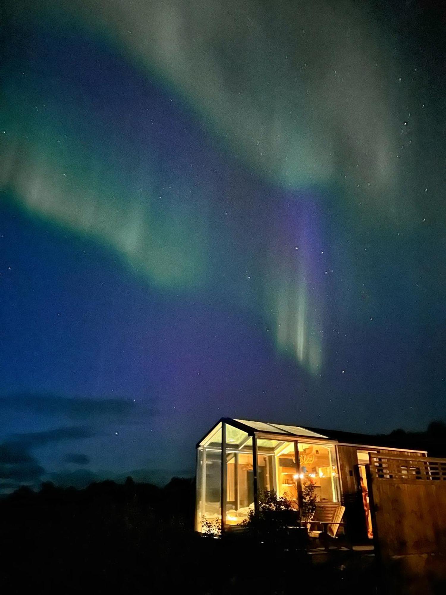 Wonderinn Arctic Utstrand Экстерьер фото